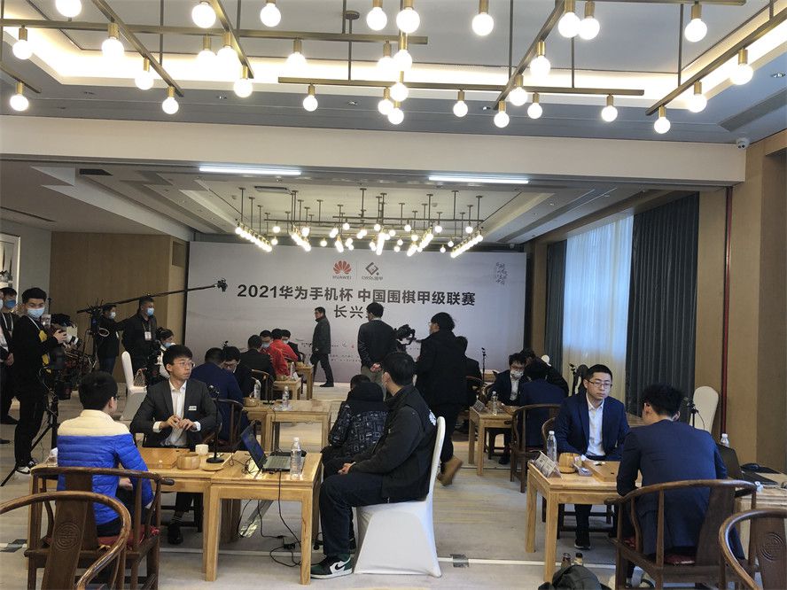 第65分钟，穆斯塔法单刀球机会，被凯莱赫封堵出底线。